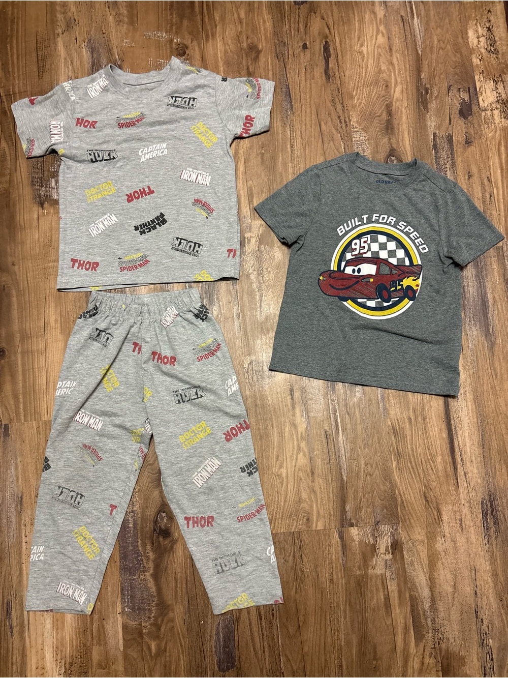 Boys 3T bundle of Marvel Kids Grey Avengers Pajama Set & Cars Grey Tee